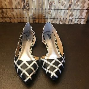 Brash Patterned Flats - Black + White